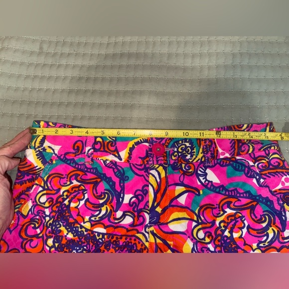 Lilly Pulitzer The Callahan Short Textured Paisley Print Cotton Size 2. EUC - Picture 5 of 11